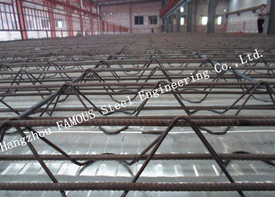 Porcelana 0.8 - la cubierta de piso acanalada del metal de 1.5m m reforzó la fabricación de la losa del braguero de la barra de acero proveedor